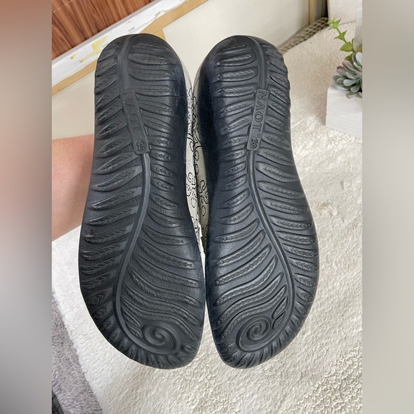 Naot shoes size 39 - Picture 5 of 5